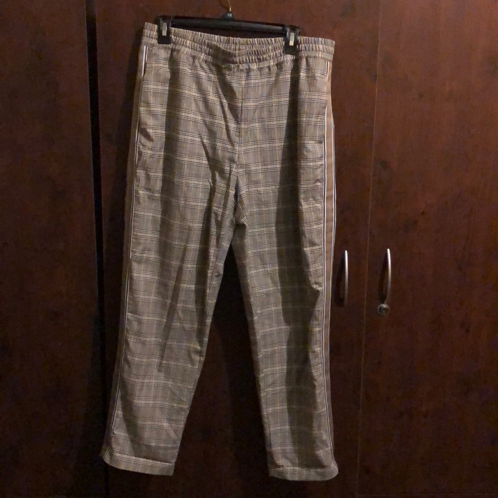 Ankle pants